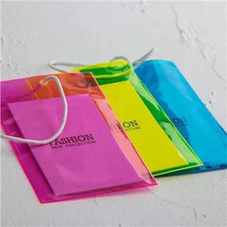 Hang tags voor kledingideeën