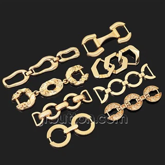 Gouden metalen ketting voor badkleding