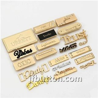 Kleine metalen kledinglabels